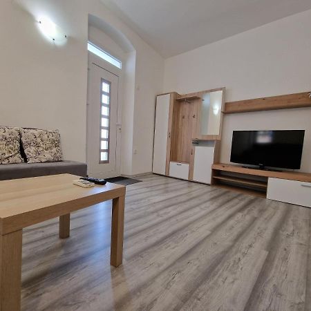 Secret Garden Apartment Capodistria Esterno foto