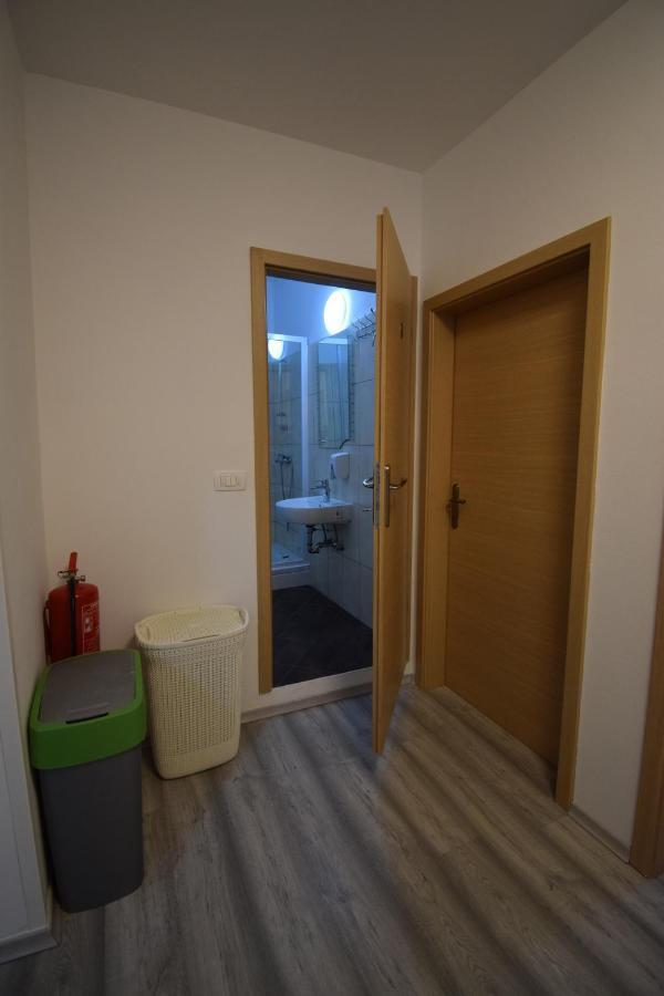 Secret Garden Apartment Capodistria Esterno foto