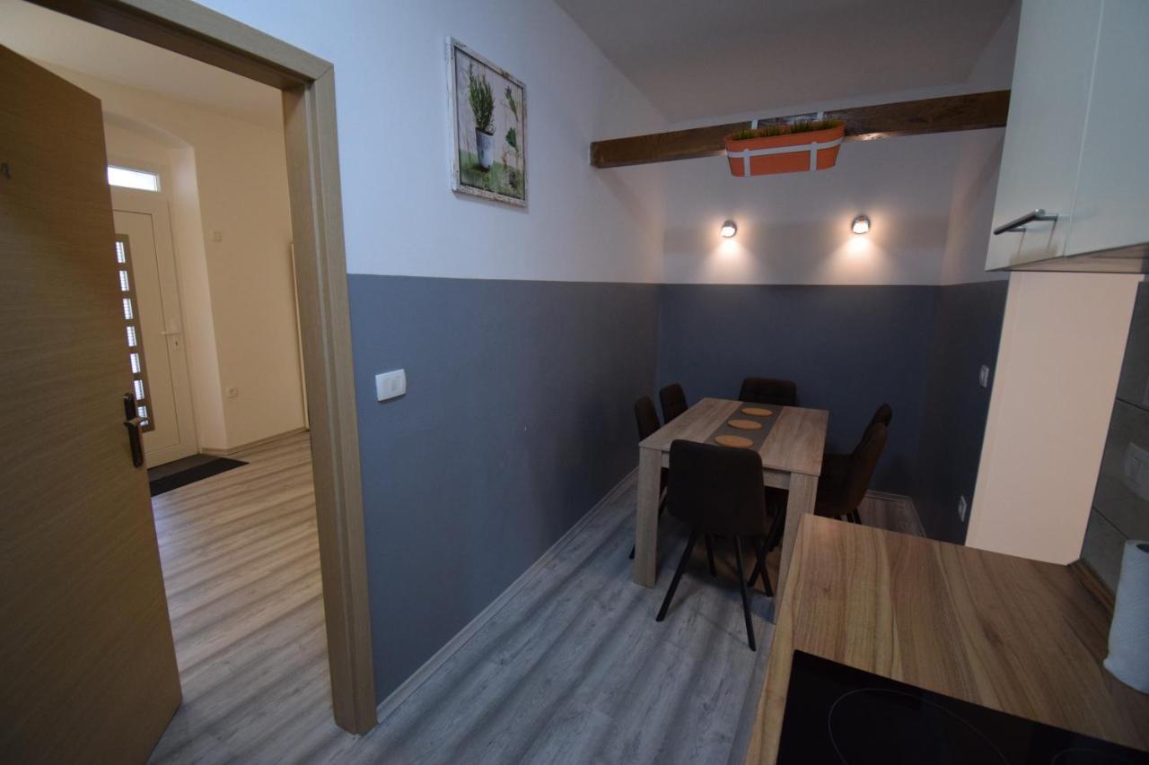 Secret Garden Apartment Capodistria Esterno foto