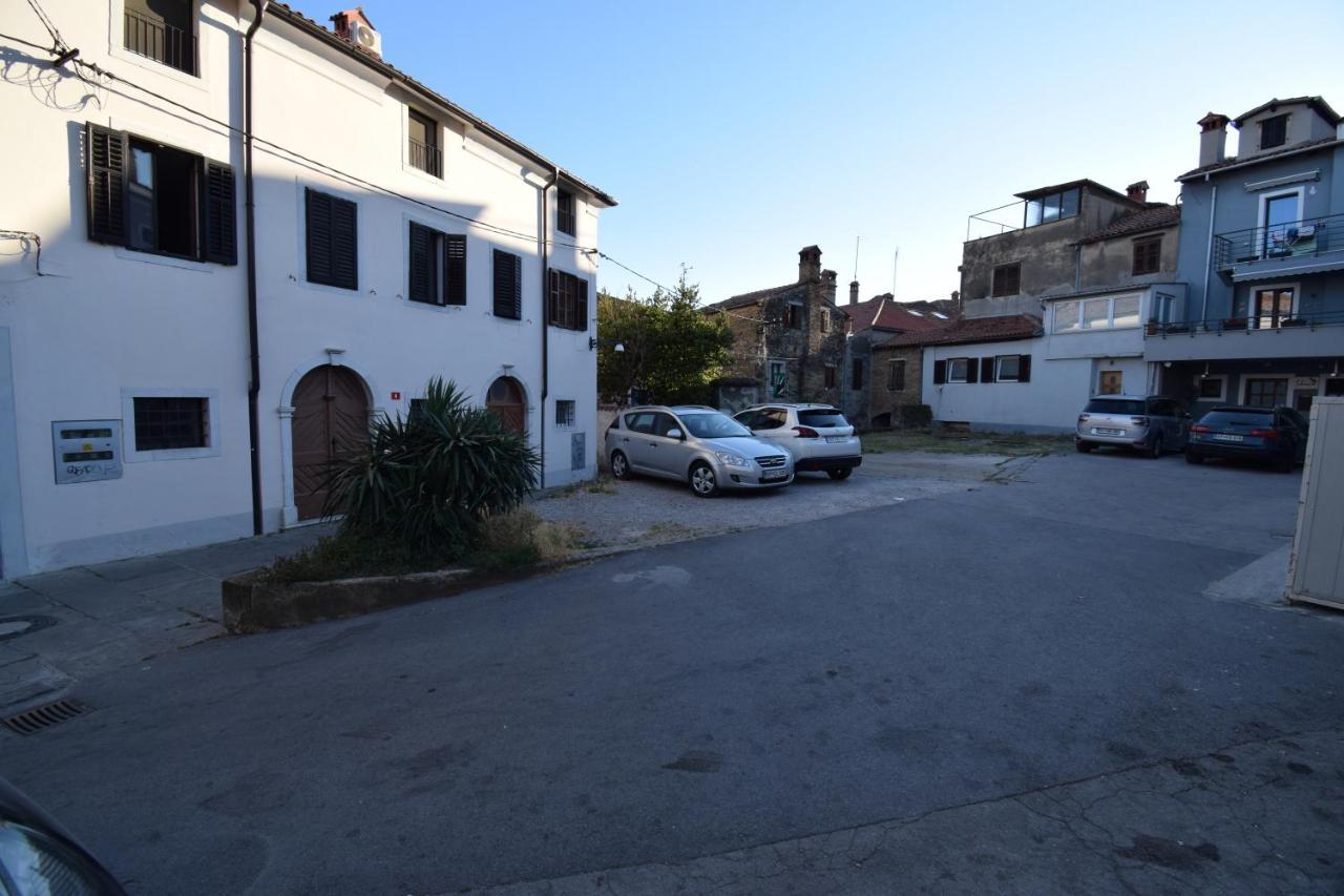 Secret Garden Apartment Capodistria Esterno foto