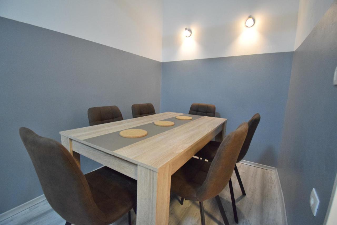 Secret Garden Apartment Capodistria Esterno foto