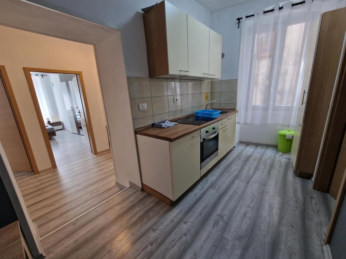 Secret Garden Apartment Capodistria Esterno foto