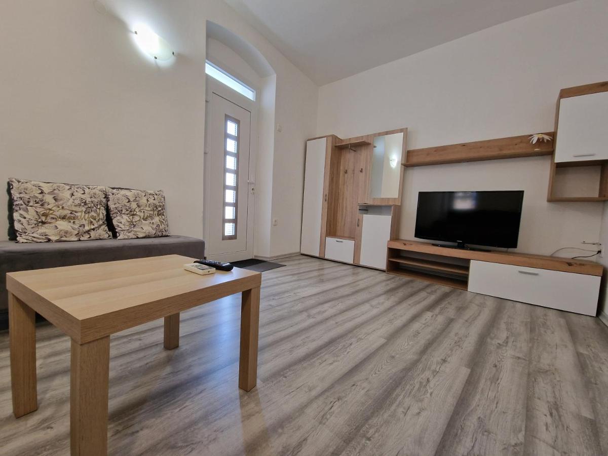 Secret Garden Apartment Capodistria Esterno foto