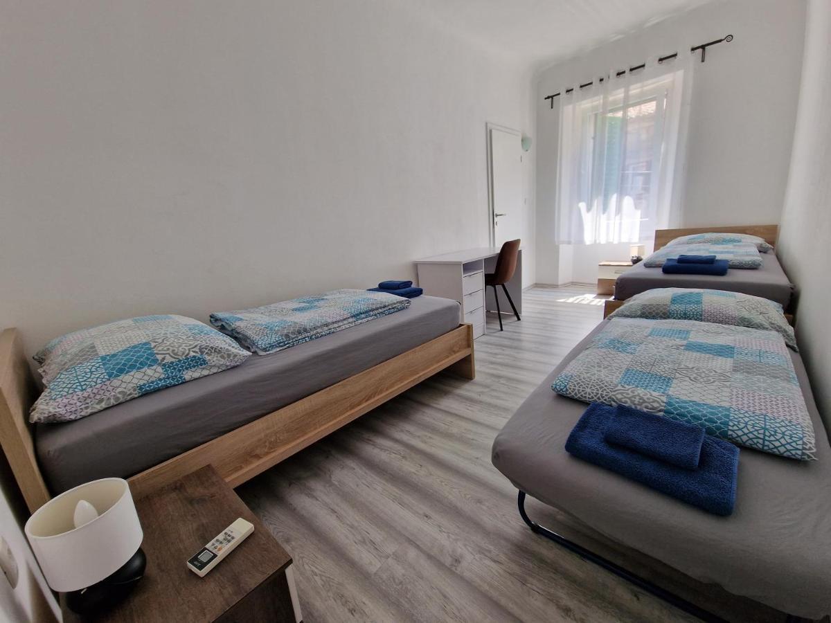 Secret Garden Apartment Capodistria Esterno foto